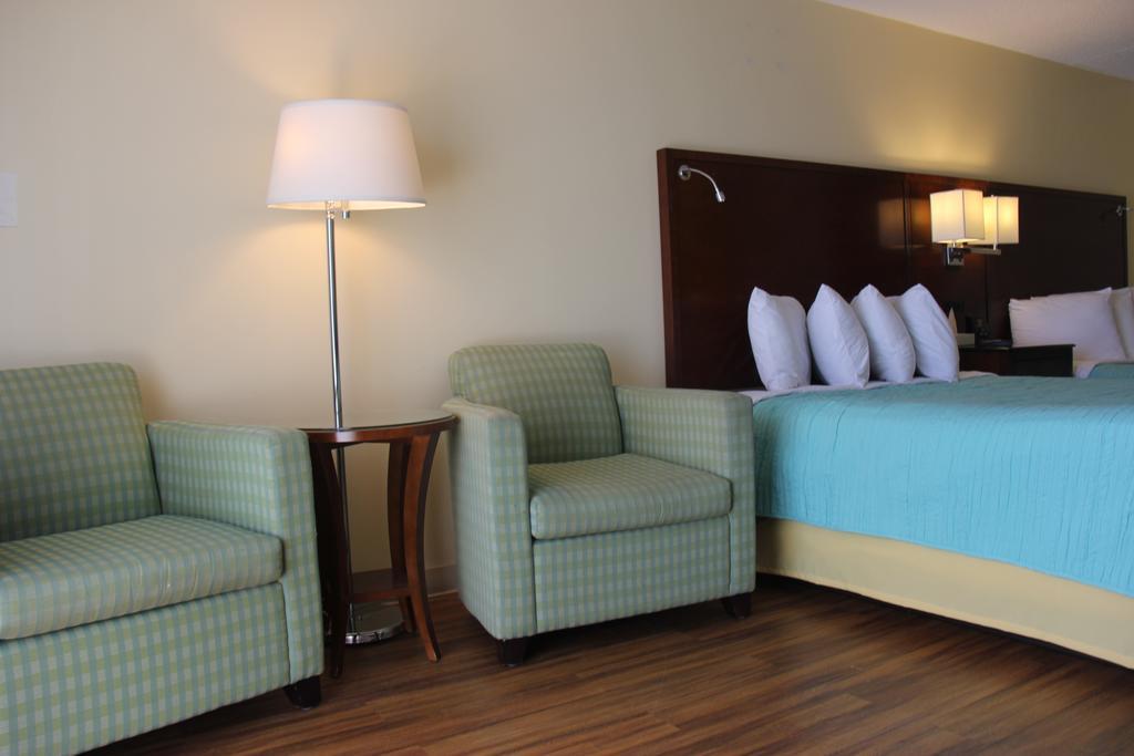 Seaside Inn & Suites フェンウィック・アイランド エクステリア 写真